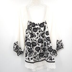 Savanna Jane NWT peasant embroidered top Size 3X white blue 3/4 sleeve Boho